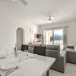 Sasha - Plusholidays Villa Ifach